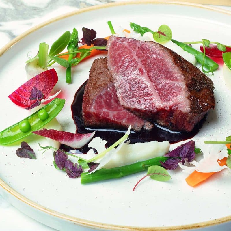 Filet de Bœuf Angus et son Jus de veau, accompagné d'un Teriyaki, légumes de saison